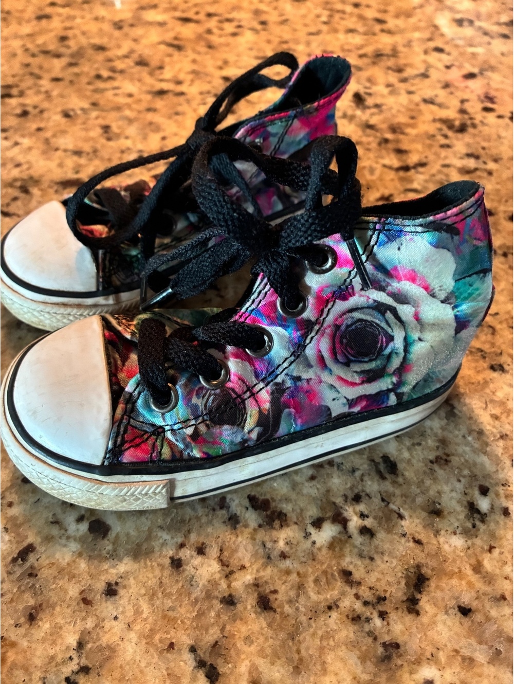 Converse floral low top sneakers